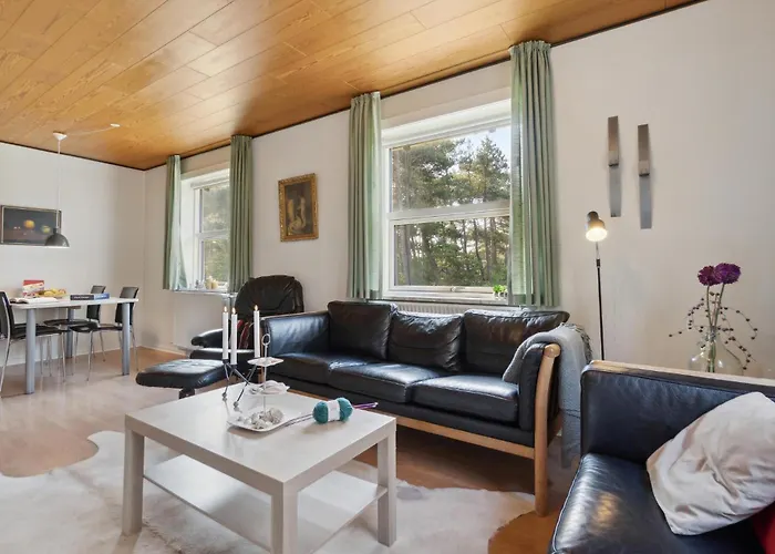 Three-bedroom In Casa de Férias Romo